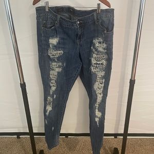 Torrid Premium Boyfriend Stud Jeans (Size 18)